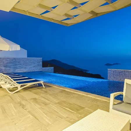 3 Bedroom Seaview Luxury - Heated Indoor Pool 칼칸