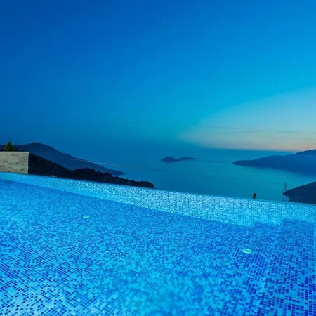 3 Bedroom Seaview Luxury - Heated Indoor Pool 칼칸