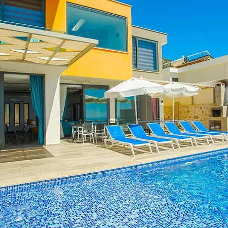 3 Bedroom Seaview Luxury - Heated Indoor Pool 칼칸