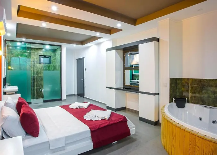 3 Bedroom Seaview Luxury - Heated Indoor Pool 칼칸