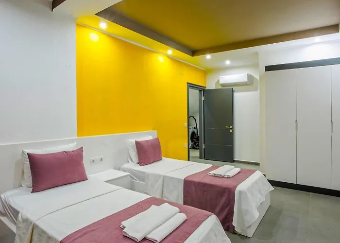 3 Bedroom Seaview Luxury - Heated Indoor Pool