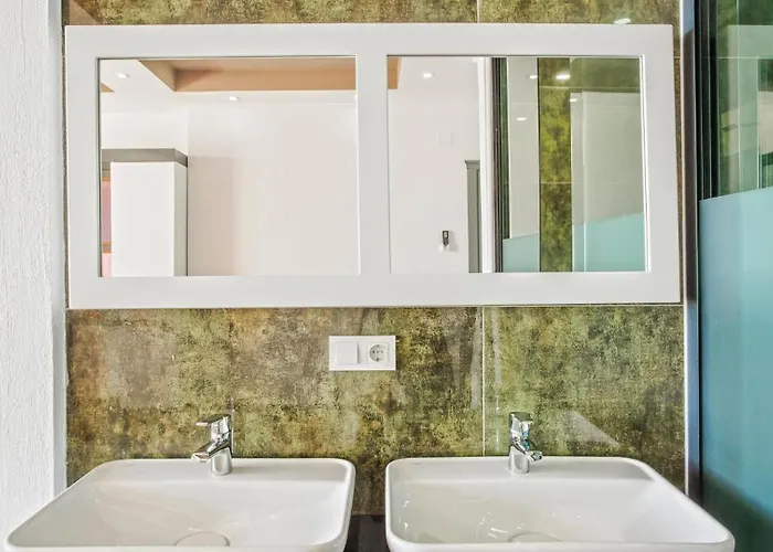 3 Bedroom Seaview Luxury - Heated Indoor Pool 빌라