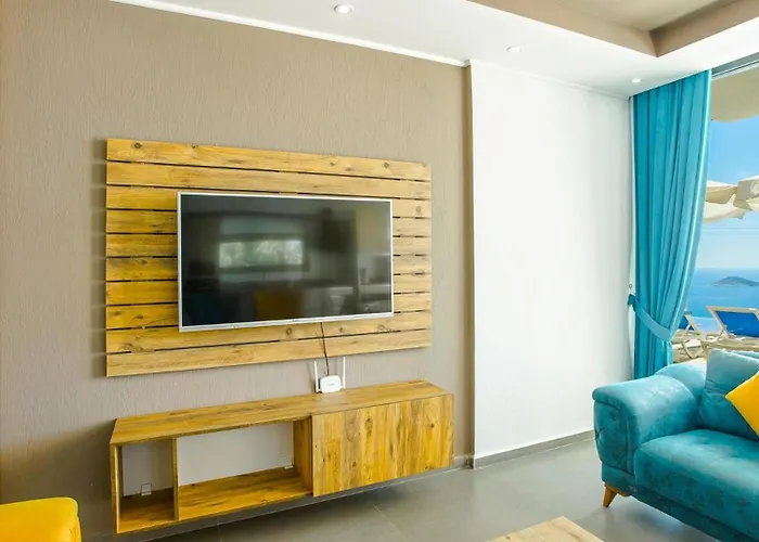 3 Bedroom Seaview Luxury - Heated Indoor Pool