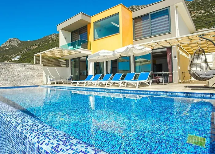 3 Bedroom Seaview Luxury - Heated Indoor Pool 빌라