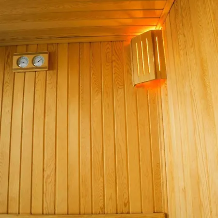 Villa 3 Bedroom Seaview Luxury - Heated Indoor Pool *
