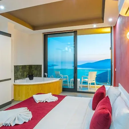 3 Bedroom Seaview Luxury - Heated Indoor Pool *