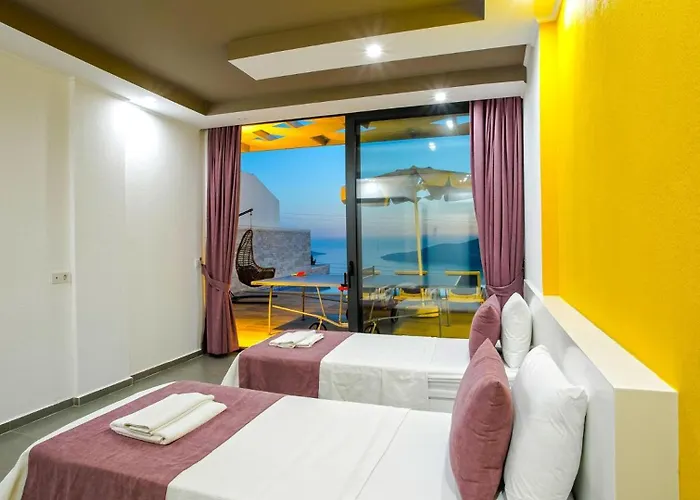3 Bedroom Seaview Luxury - Heated Indoor Pool *