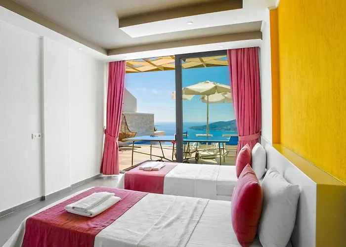 Villa 3 Bedroom Seaview Luxury - Heated Indoor Pool