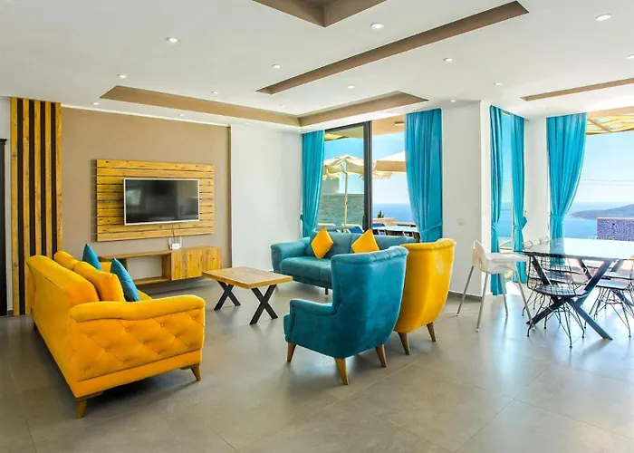 Villa 3 Bedroom Seaview Luxury - Heated Indoor Pool