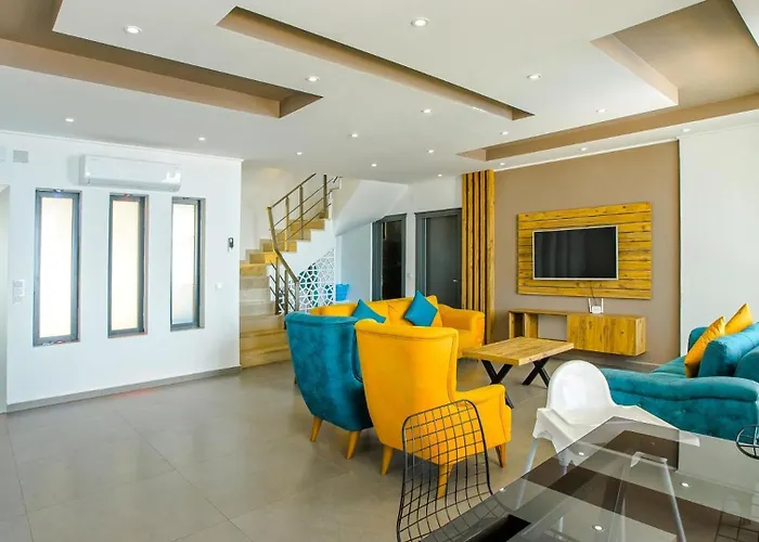3 Bedroom Seaview Luxury - Heated Indoor Pool Villa *
