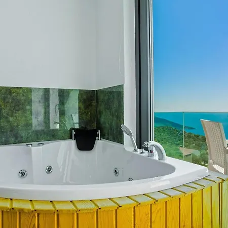 Βίλα 3 Bedroom Seaview Luxury - Heated Indoor Pool Καλκάν