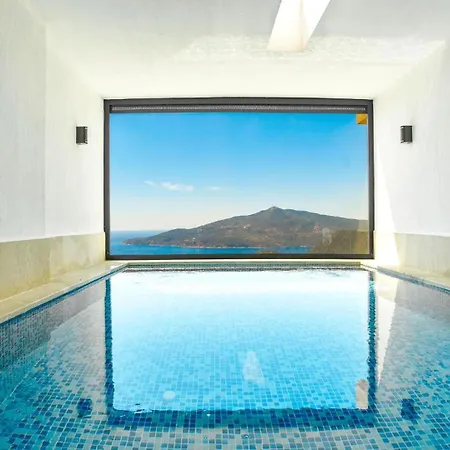 3 Bedroom Seaview Luxury - Heated Indoor Pool Βίλα