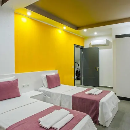 3 Bedroom Seaview Luxury - Heated Indoor Pool