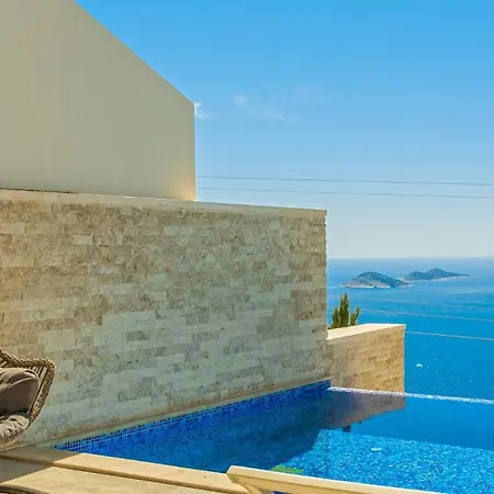 3 Bedroom Seaview Luxury - Heated Indoor Pool Βίλα Καλκάν